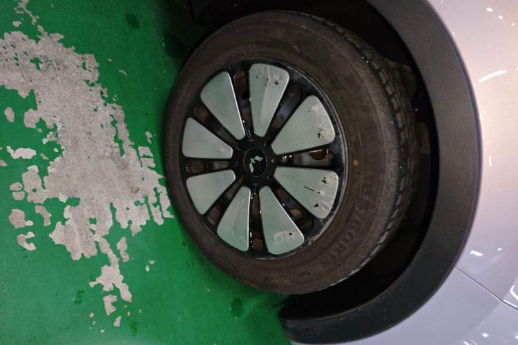 Used Wuling Bingo 2025 333 km Enjoyment Version Right Front Wheel Hub