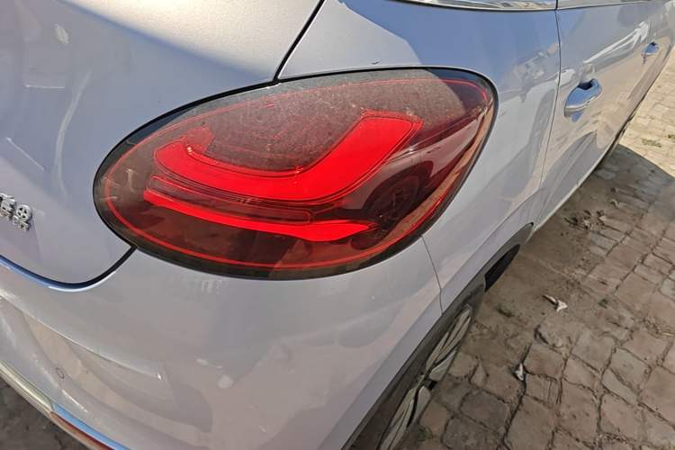 Used Wuling Bingo 2025 333 km Lingxi Connected Version Right Rear Taillight