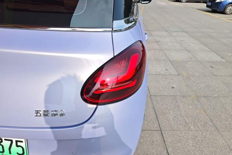 Used Wuling Bingo 2025 410 km Lingxi Deluxe Edition Right Rear Taillight