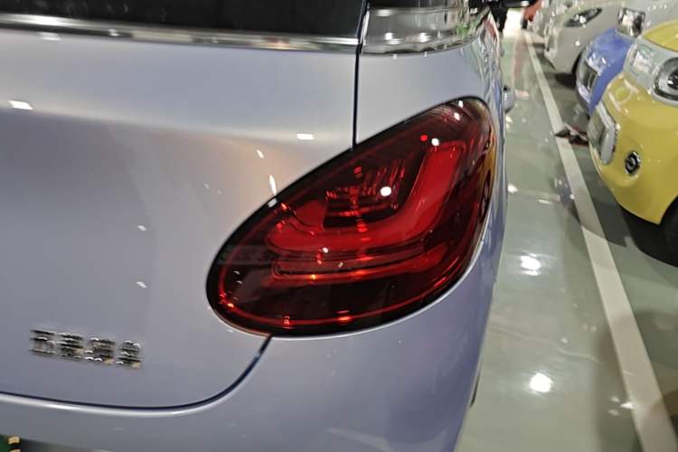 Used Wuling Bingo 2025 333 km Enjoyment Version Right Rear Taillight