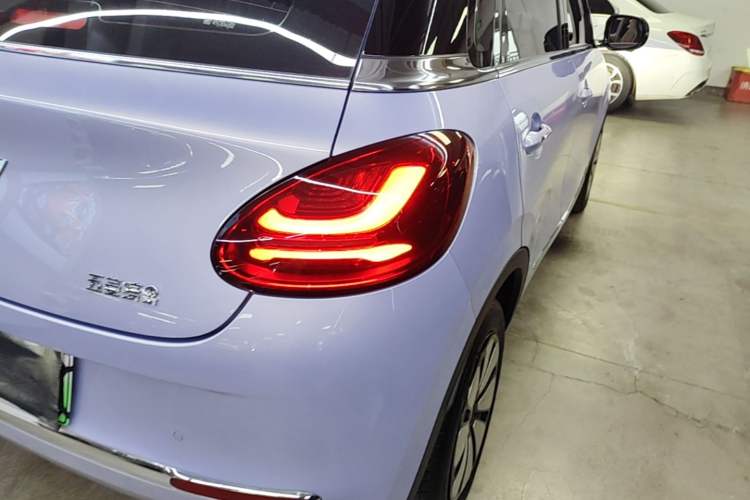 Used Wuling Bingo 2025 333 km Lingxi Deluxe Edition Right Rear Taillight