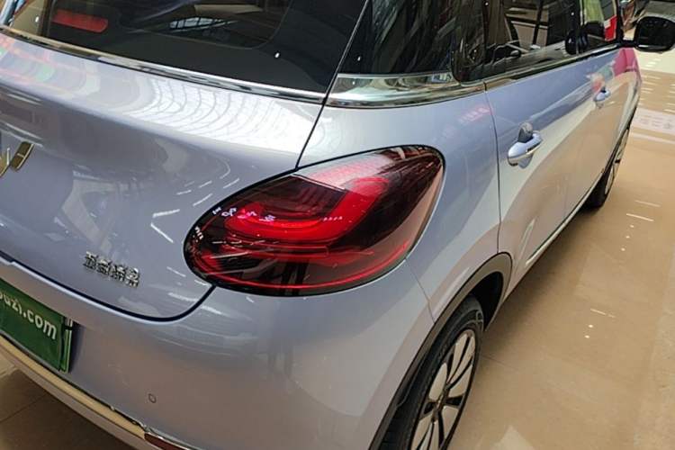 Used Wuling Bingo 2025 410 km Lingxi Deluxe Edition Right Rear Taillight