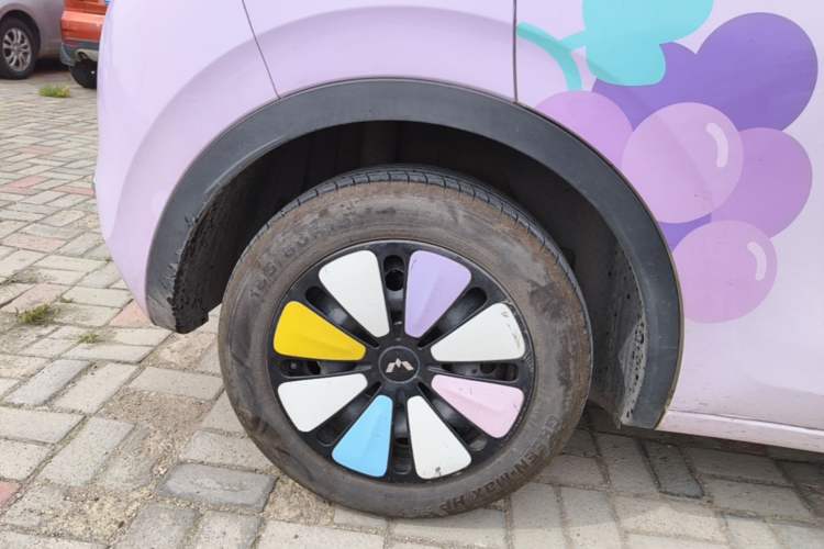 Used Wuling Bingo 2025 410 km Lingxi Deluxe Edition Right Rear Wheel Hub