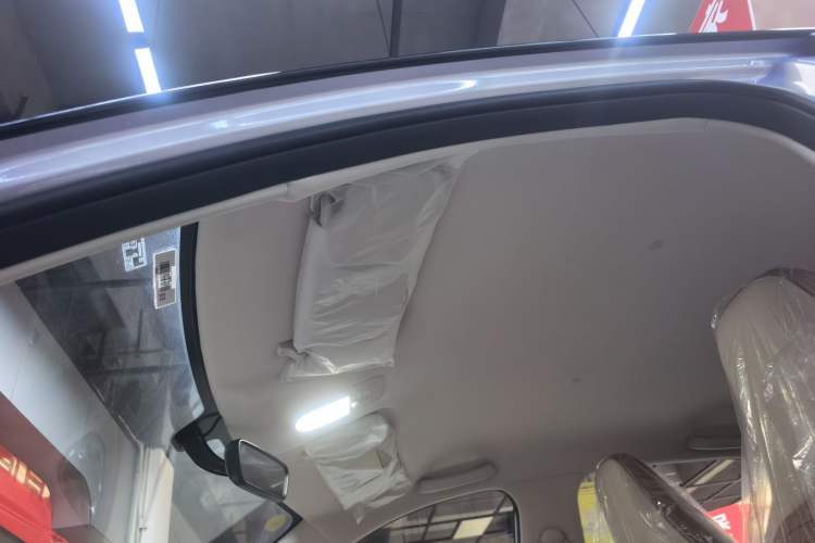 Used Wuling Bingo 2025 333 km Enjoyment Version Roof