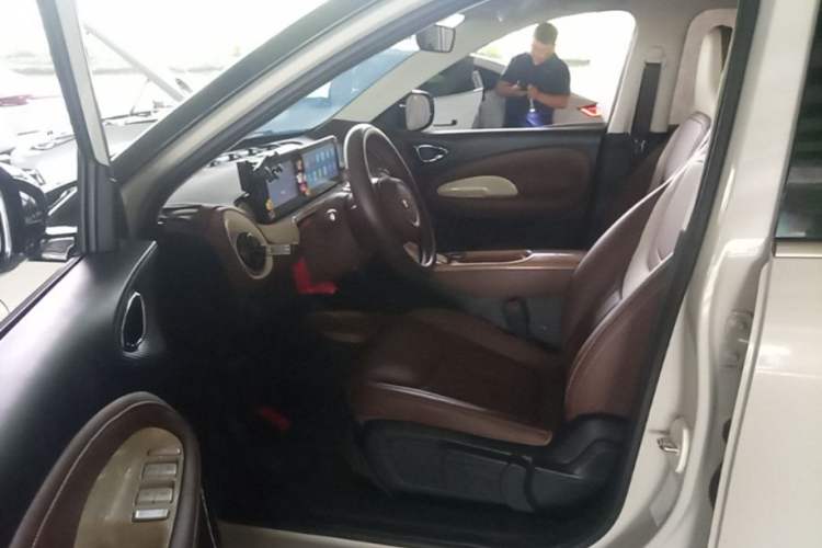 Used Wuling Bingo 2025 333 km Lingxi Connected Version Driver Seat