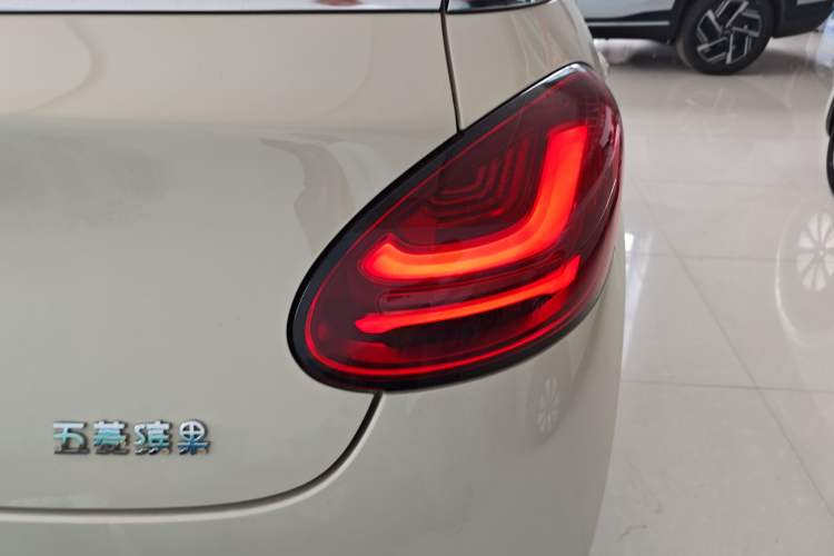 Used Wuling Bingo 2025 333 km Lingxi Deluxe Edition Exterior 3