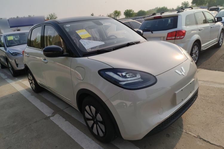 Used Wuling Bingo 2025 333 km Enjoyment Version Front Right 45 Deg