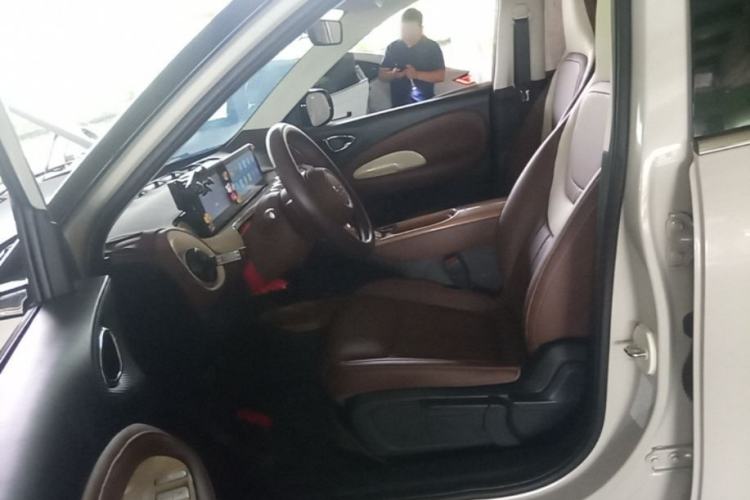 Used Wuling Bingo 2025 333 km Lingxi Connected Version Left Front Seat