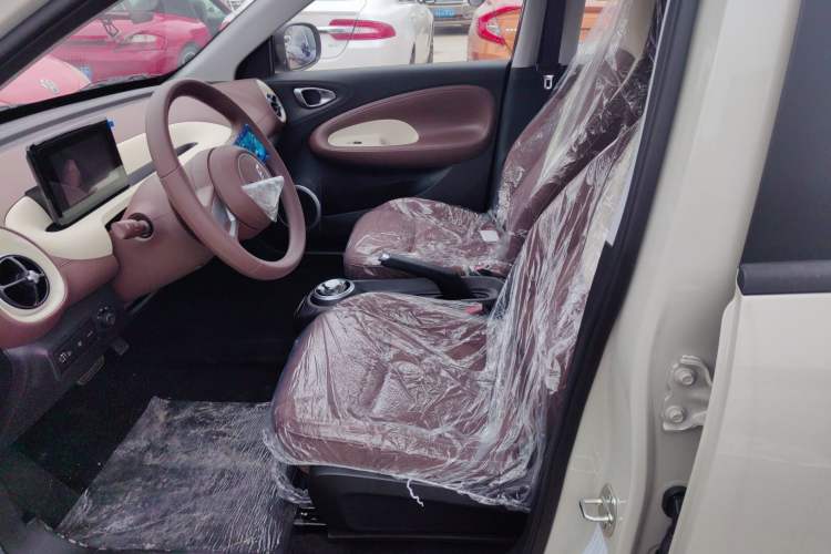 Used Wuling Bingo 2025 203km Light Edition Left Front Seat