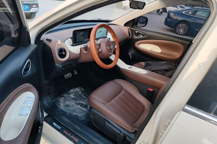 Used Wuling Bingo 2025 333 km Enjoyment Version Left Front Seat