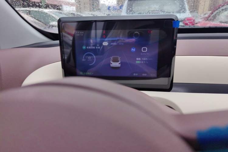 Used Wuling Bingo 2025 203km Light Edition Odometer Close Up