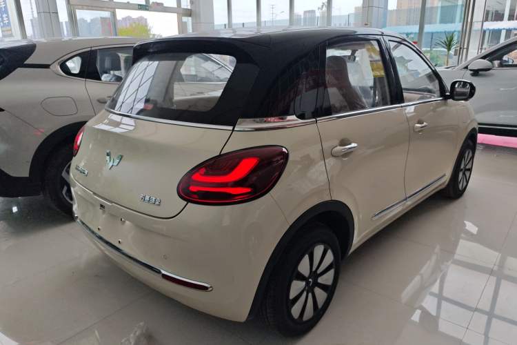 Used Wuling Bingo 2025 333 km Lingxi Deluxe Edition Rear Right 45 Deg
