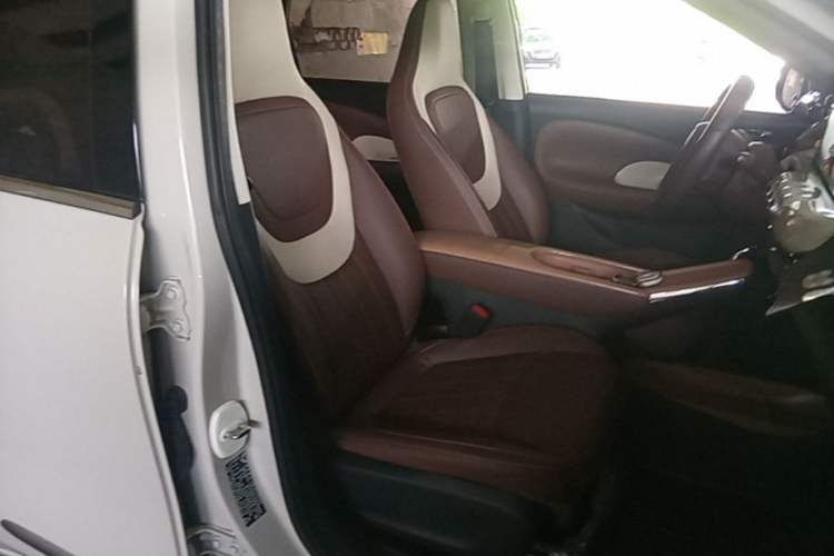 Used Wuling Bingo 2025 333 km Lingxi Connected Version Right Front Seat