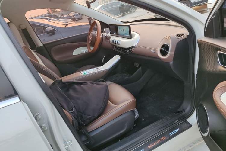 Used Wuling Bingo 2025 333 km Enjoyment Version Right Front Seat