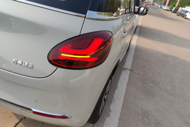 Used Wuling Bingo 2025 333 km Enjoyment Version Right Rear Taillight