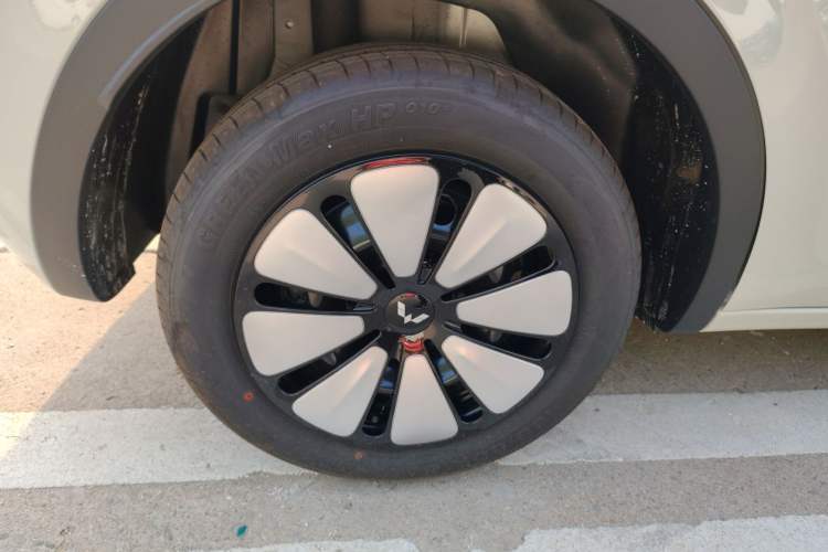 Used Wuling Bingo 2025 333 km Enjoyment Version Right Rear Wheel Hub