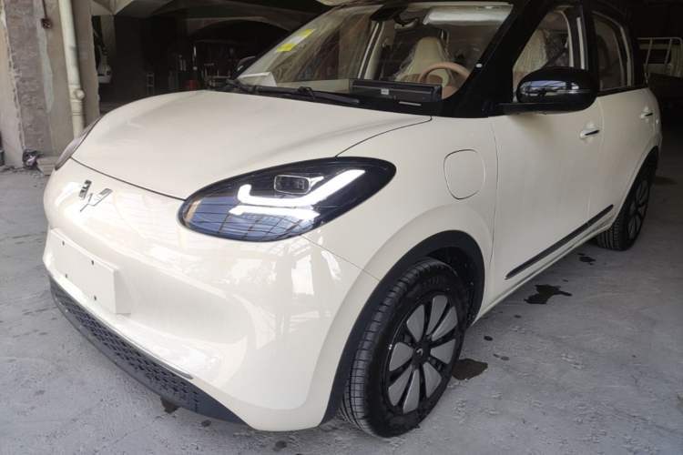 Used Wuling Bingo 2025 333 km Enjoyment Version Guazi used car, China used car export, Used car for sale, Used  cars, Cheapest cars for sale