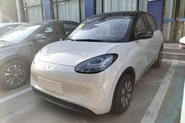 Used Wuling Bingo 2025 333 km Enjoyment Version Guazi used car, China used car export, Used car for sale, Used Wuling cars, Cheapest cars for sale, Electric vehicle, New energy car