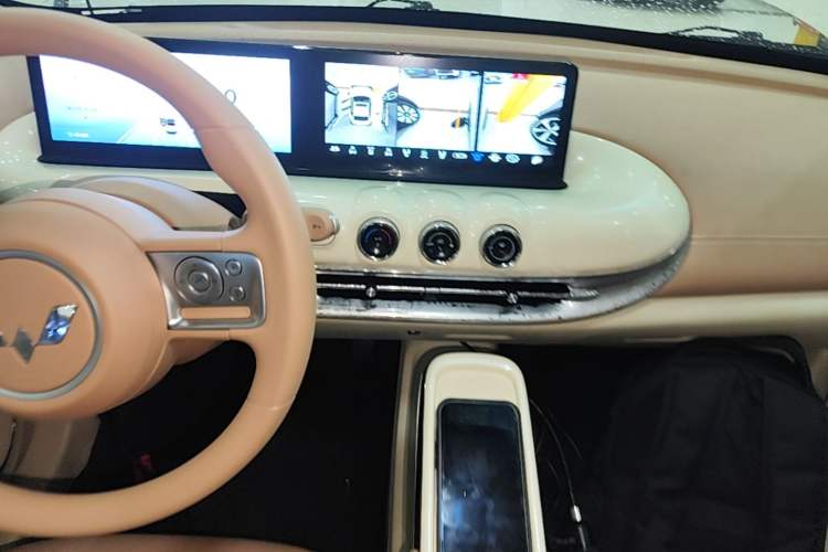 Used Wuling Bingo 2025 333 km Lingxi Connected Version Audio And AC Panel