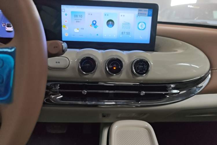 Used Wuling Bingo 2025 333 km Enjoyment Version Audio And AC Panel