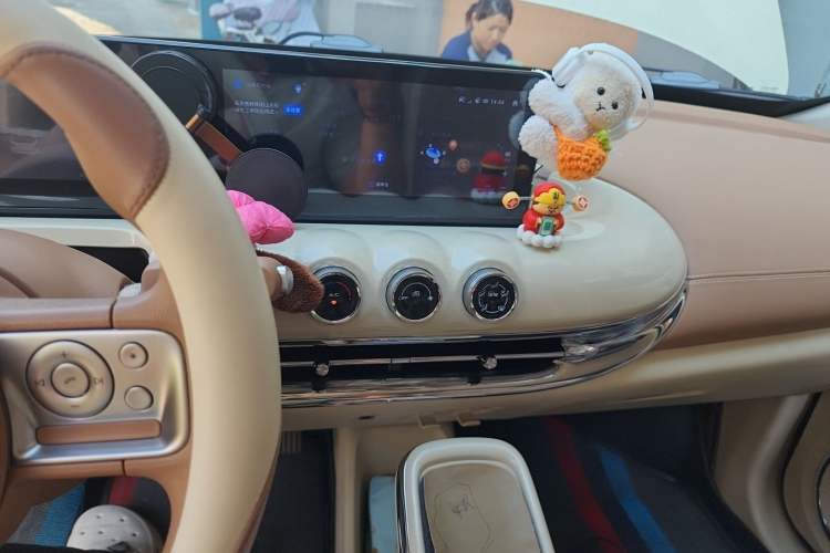 Used Wuling Bingo 2025 333 km Lingxi Connected Version Audio And AC Panel