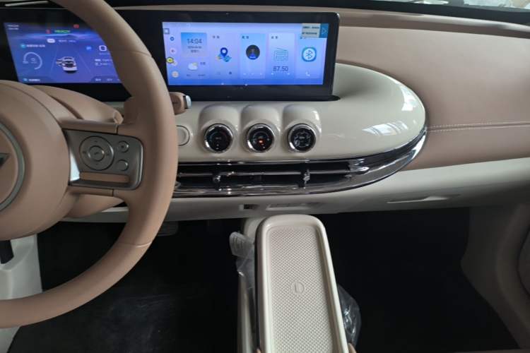 Used Wuling Bingo 2025 333 km Lingxi Connected Version Audio And AC Panel