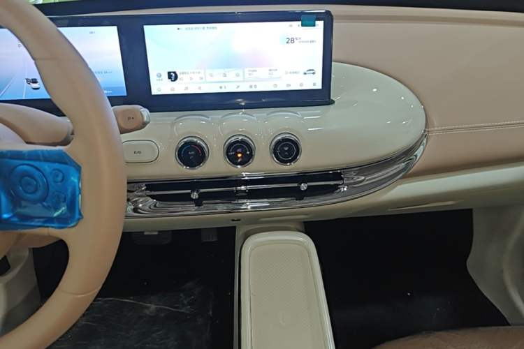 Used Wuling Bingo 2025 333 km Lingxi Connected Version Audio And AC Panel