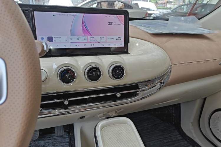 Used Wuling Bingo 2025 333 km Lingxi Deluxe Edition Audio And AC Panel