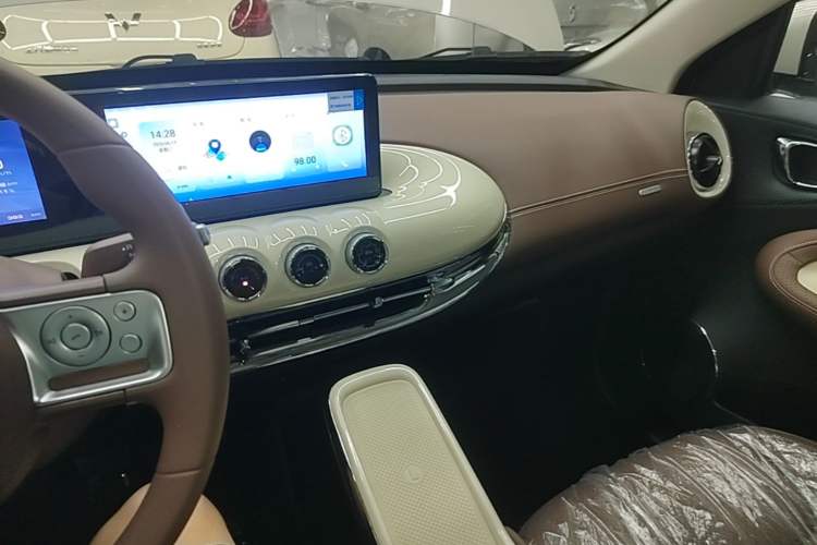 Used Wuling Bingo 2025 333 km Enjoyment Version Audio And AC Panel