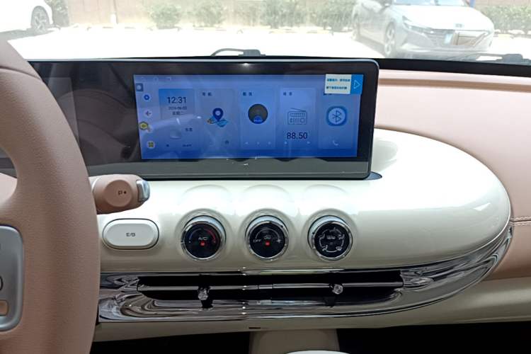 Used Wuling Bingo 2025 333 km Lingxi Connected Version Audio And AC Panel