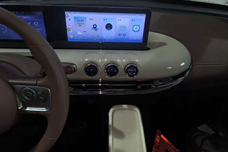 Used Wuling Bingo 2025 333 km Enjoyment Version Audio And AC Panel