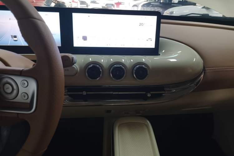 Used Wuling Bingo 2025 333 km Lingxi Deluxe Edition Audio And AC Panel