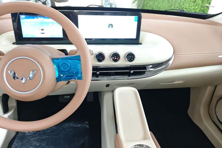 Used Wuling Bingo 2025 333 km Enjoyment Version Audio And AC Panel