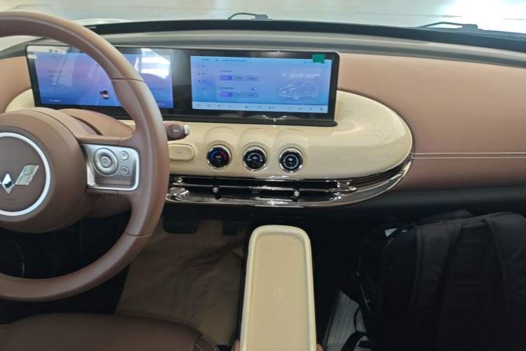 Used Wuling Bingo 2025 333 km Lingxi Connected Version Audio And AC Panel