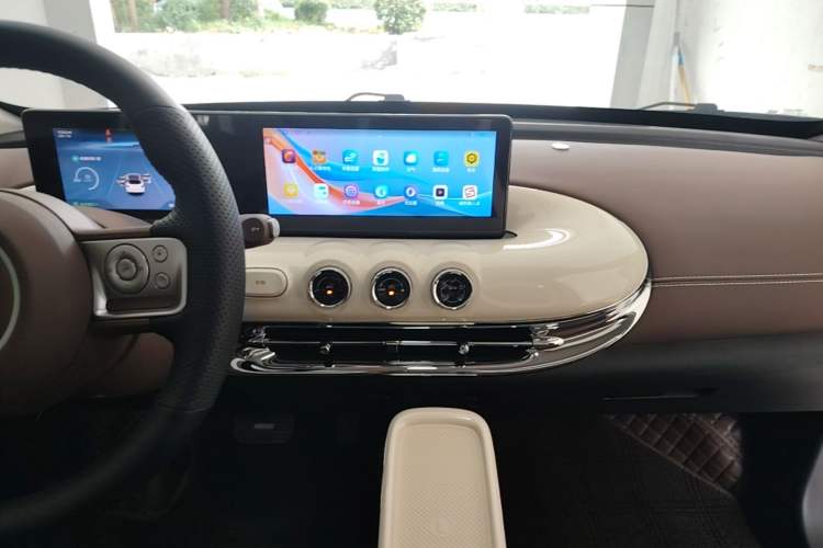 Used Wuling Bingo 2025 333 km Enjoyment Version Audio And AC Panel