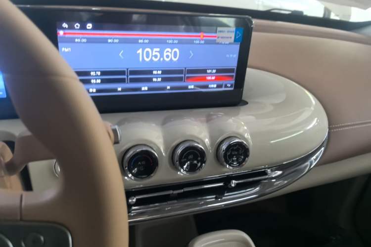 Used Wuling Bingo 2025 333 km Enjoyment Version Audio And AC Panel