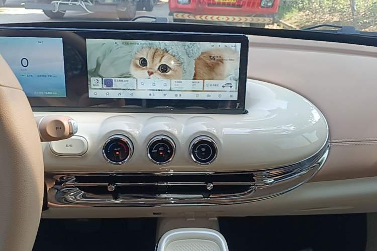 Used Wuling Bingo 2025 333 km Lingxi Connected Version Audio And AC Panel