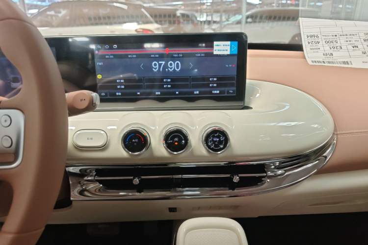 Used Wuling Bingo 2025 333 km Enjoyment Version Audio And AC Panel