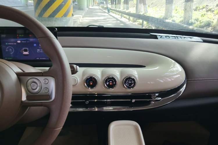 Used Wuling Bingo 2025 333 km Enjoyment Version Audio And AC Panel
