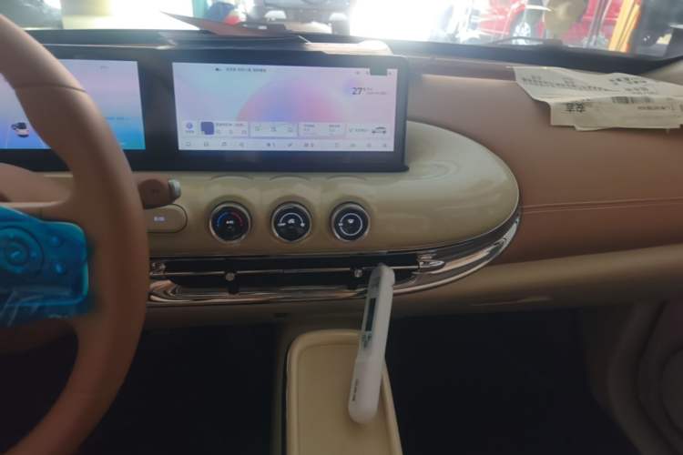 Used Wuling Bingo 2025 333 km Lingxi Connected Version Audio And AC Panel