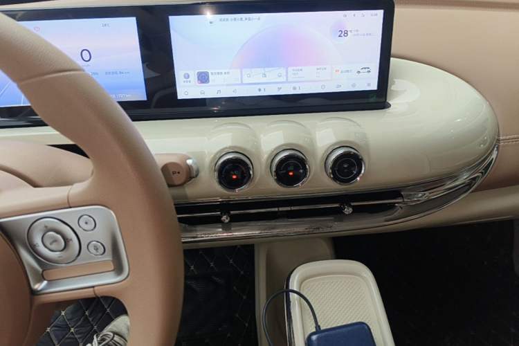 Used Wuling Bingo 2025 333 km Lingxi Connected Version Audio And AC Panel