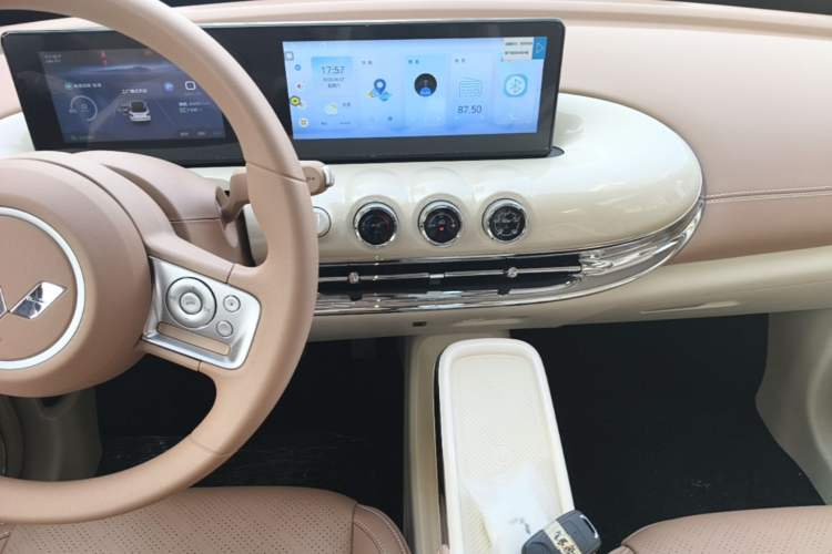 Used Wuling Bingo 2025 333 km Enjoyment Version Audio And AC Panel