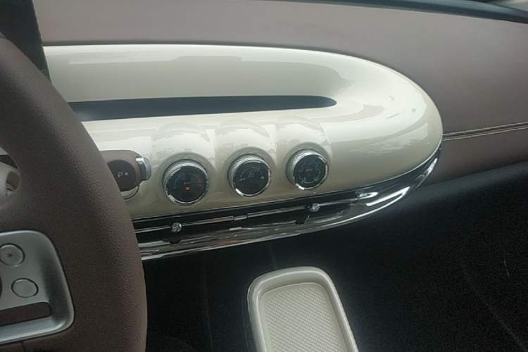 Used Wuling Bingo 2025 333 km Enjoyment Version Audio And AC Panel
