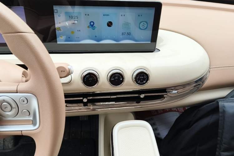 Used Wuling Bingo 2025 333 km Enjoyment Version Audio And AC Panel
