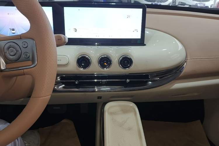 Used Wuling Bingo 2025 410 km Lingxi Deluxe Edition Audio And AC Panel