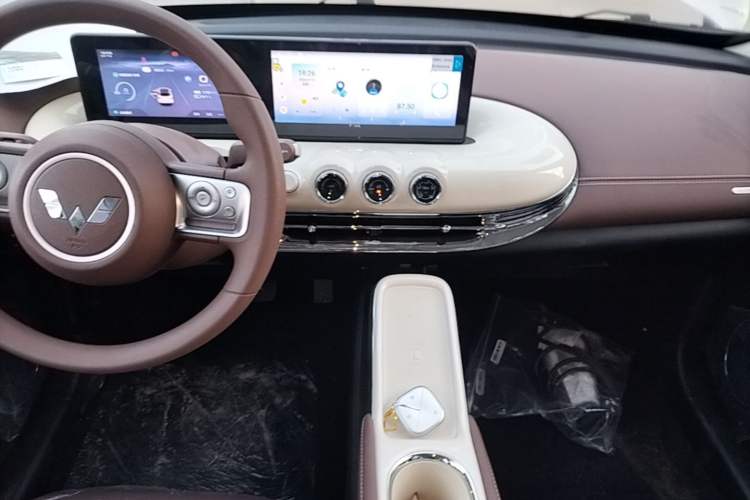 Used Wuling Bingo 2025 333 km Enjoyment Version Audio And AC Panel