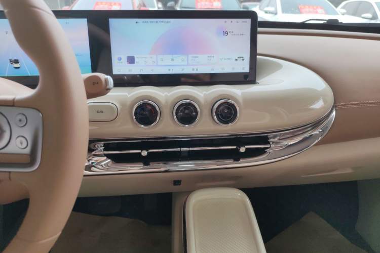Used Wuling Bingo 2025 333 km Lingxi Connected Version Audio And AC Panel