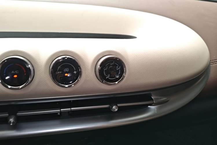 Used Wuling Bingo 2025 203km Light Edition Audio And AC Panel