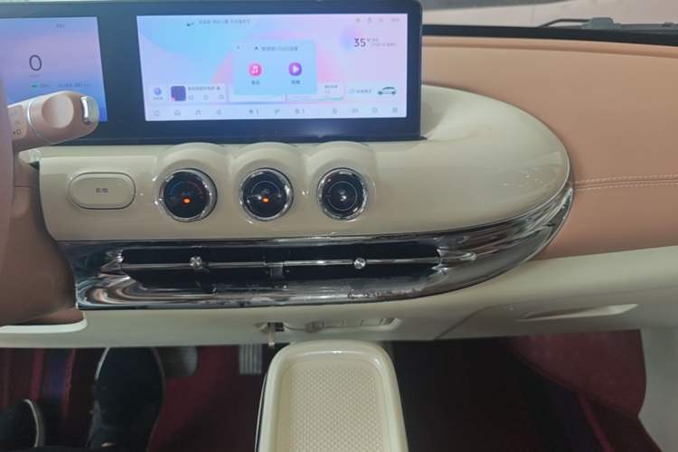 Used Wuling Bingo 2025 410 km Lingxi Deluxe Edition Audio And AC Panel