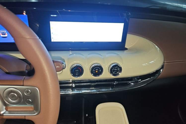 Used Wuling Bingo 2025 333 km Enjoyment Version Audio And AC Panel